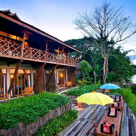 Hotel Des Artists Rose Of Pai Exterior photo